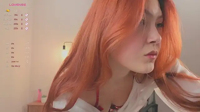 Frences Eyes online show from October 22, 2025, 2:16 pm