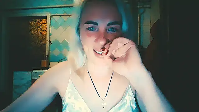 EmmaCat  online show from April 24, 2026, 6:21 pm