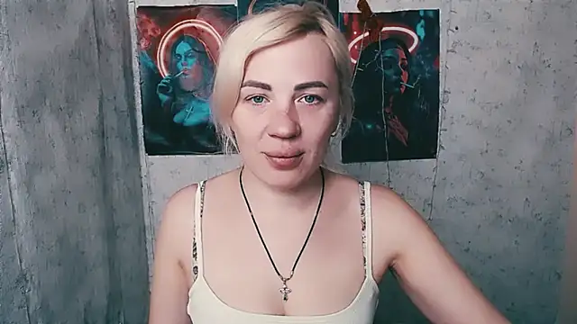 EmmaCat  online show from February 17, 2026, 5:27 am