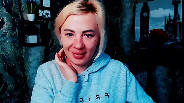 EmmaCat  online show from February 28, 2026, 6:02 am