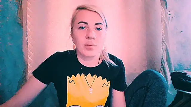 EmmaCat  online show from October 31, 2025, 9:39 am