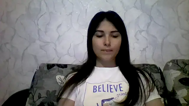 Marina Edwards online show from September 18, 2025, 5:32 am
