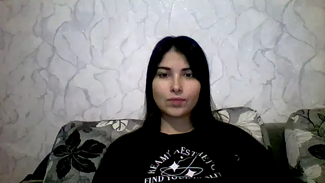 Marina Edwards online show from October 6, 2025, 2:51 pm