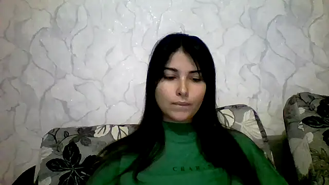 Marina Edwards online show from October 5, 2025, 12:07 pm