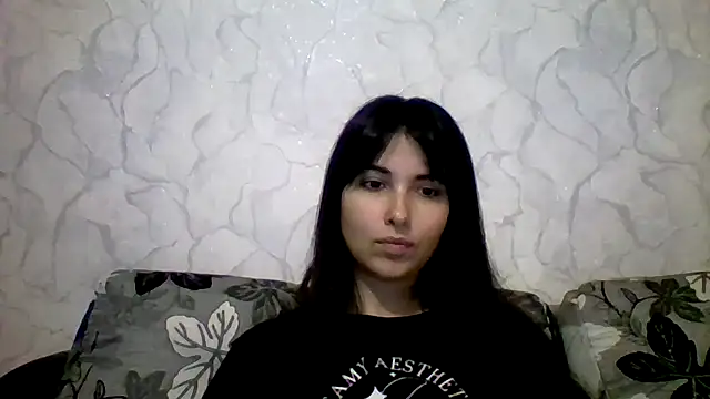 Marina Edwards online show from September 30, 2025, 11:05 am
