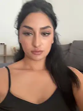Mia spicyy online show from June 3, 2026, 8:37 am