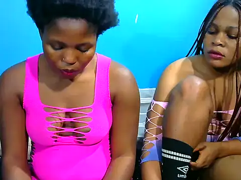 Snapshot of BlondieBitch chatting on October 8, 2025, 2:13 am BlondieBitch online show from October 8, 2025, 2:13 am