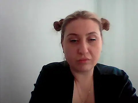 Osyvera online show from October 5, 2025, 4:14 am