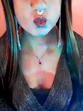 Snapshot of Cutie-Whiskey1 chatting on March 4, 2026, 10:01 am Cutie-Whiskey1 online show from March 4, 2026, 10:01 am