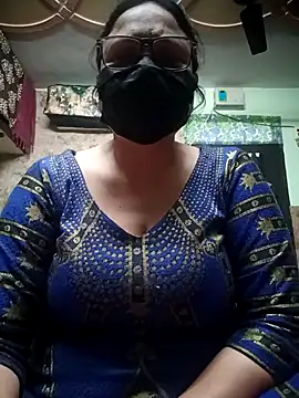 Snapshot of thehotlady chatting on January 19, 2026, 3:54 am thehotlady online show from January 19, 2026, 3:54 am