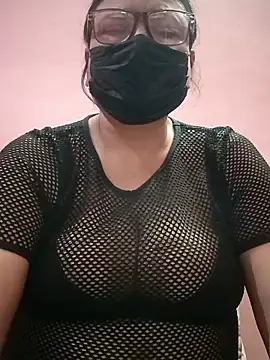 Snapshot of thehotlady chatting on January 13, 2026, 12:53 pm thehotlady online show from January 13, 2026, 12:53 pm