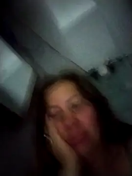 LaraCaliente online show from October 28, 2025, 10:25 am