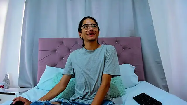 EthanBlackwoodd online show from January 5, 2026, 8:01 pm