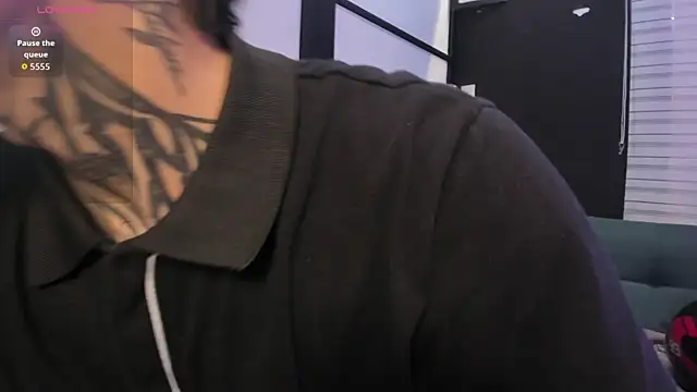 Declan-Fox online show from October 9, 2025, 12:28 pm