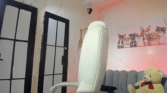 Declan-Fox online show from November 14, 2025, 4:49 am