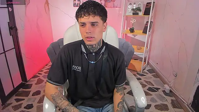 Declan-Fox online show from November 13, 2025, 4:16 am