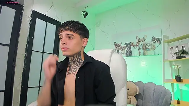 Declan-Fox online show from November 10, 2025, 5:34 am