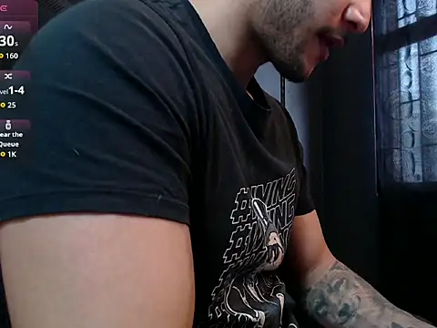 Snapshot of RichardMilleer chatting on November 5, 2025, 1:58 pm RichardMilleer online show from November 5, 2025, 1:58 pm