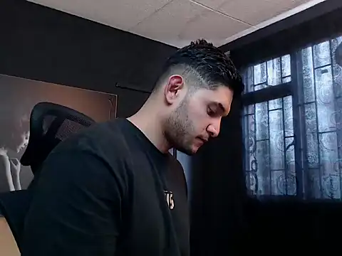 Snapshot of RichardMilleer chatting on October 7, 2025, 1:45 pm RichardMilleer online show from October 7, 2025, 1:45 pm