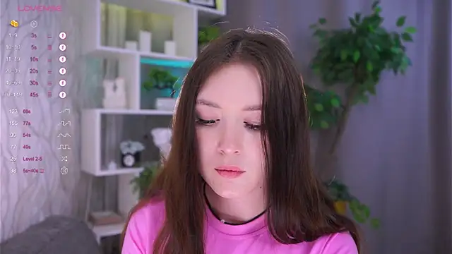 Snapshot of AlinaOrf chatting on November 10, 2025, 5:23 am AlinaOrf online show from November 10, 2025, 5:23 am