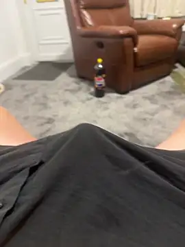 tdjw92 online show from October 6, 2025, 7:47 pm