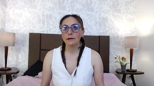 Snapshot of Ava_Raye chatting on December 3, 2025, 7:46 pm Ava Raye online show from December 3, 2025, 7:46 pm