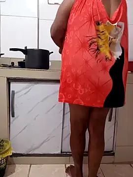 Rosabela04 online show from October 3, 2025, 1:56 pm