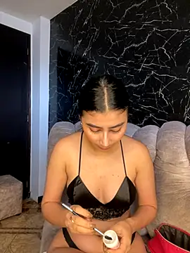 Isabella Montoya online show from September 21, 2025, 12:10 pm