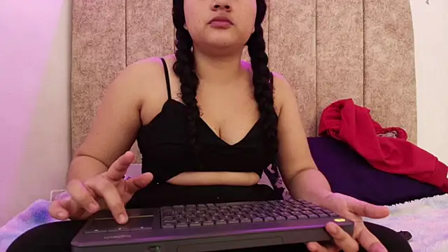 Roxy Nasty1 online show from September 30, 2025, 8:37 pm