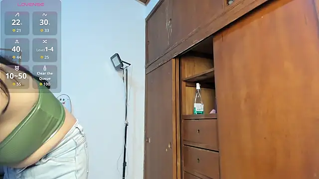 CeletheJones online show from November 29, 2025, 6:08 pm