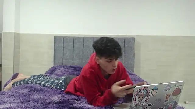  ruby red online show from November 24, 2025, 7:14 pm