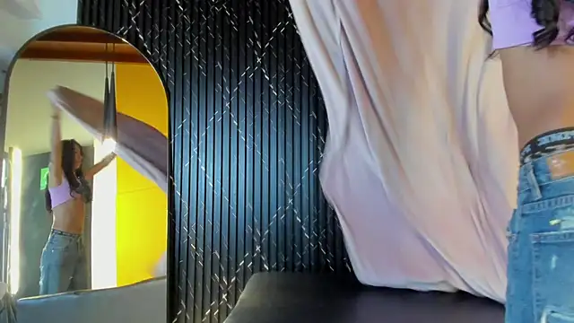 Snapshot of Miss_Ariaa chatting on October 30, 2025, 10:46 am Miss Ariaa online show from October 30, 2025, 10:46 am