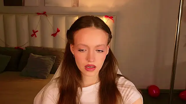 SallyPinkman online show from February 16, 2026, 12:15 pm