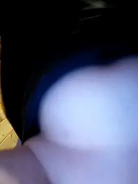 Snapshot of eu377@xh chatting on February 26, 2026, 10:54 pm eu377xh online show from February 26, 2026, 10:54 pm