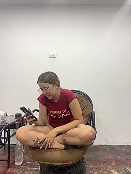 coupleyys online show from February 22, 2026, 1:19 am