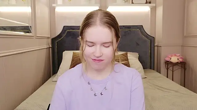 Alida Brice online show from November 14, 2025, 5:44 am