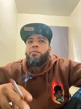 LeoPR00 online show from October 29, 2025, 4:39 pm