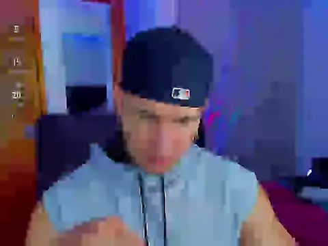  curryboy  online show from September 13, 2025, 10:43 pm