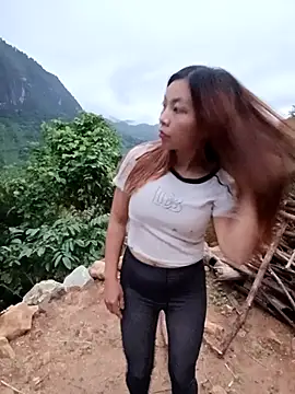 Snapshot of -Miu-98 chatting on October 8, 2025, 10:54 pm -Miu-98 online show from October 8, 2025, 10:54 pm