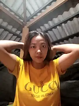 Snapshot of -Miu-98 chatting on October 17, 2025, 10:00 pm -Miu-98 online show from October 17, 2025, 10:00 pm