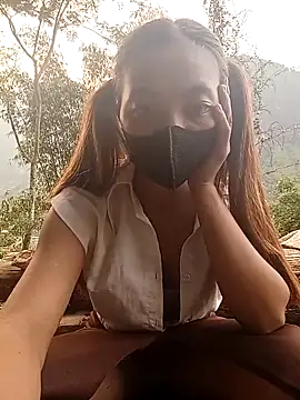 Snapshot of -Miu-98 chatting on October 18, 2025, 10:06 am -Miu-98 online show from October 18, 2025, 10:06 am