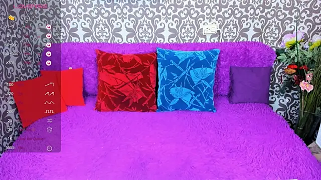 JessieSummers18 online show from September 30, 2025, 3:01 am