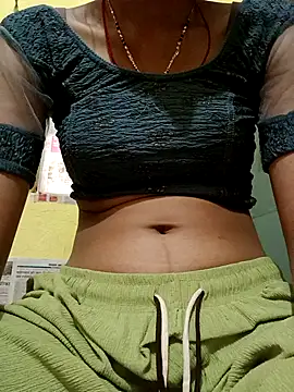 Snapshot of Hot_monalia chatting on September 20, 2025, 4:28 am Hot monalia online show from September 20, 2025, 4:28 am