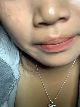 Luna-xinh04 online show from October 3, 2025, 1:53 am