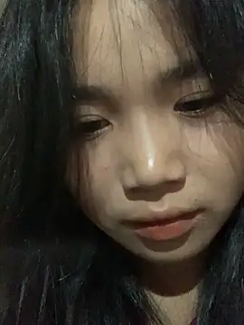 Luna-xinh04 online show from September 29, 2025, 3:02 am