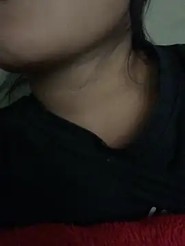 Luna-xinh04 online show from September 26, 2025, 3:13 am