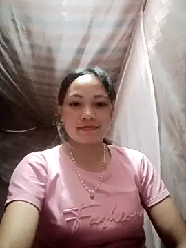 Minh xx online show from October 2, 2025, 1:03 pm