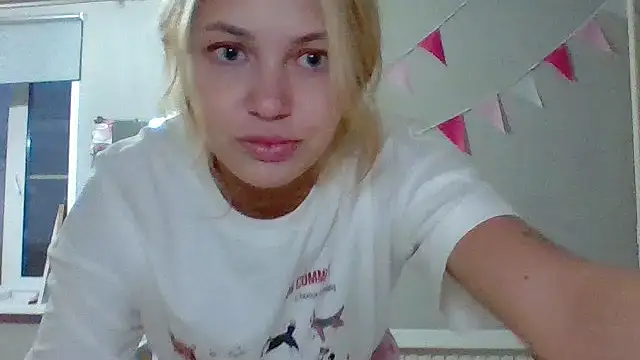 Lismera online show from September 24, 2025, 4:24 pm