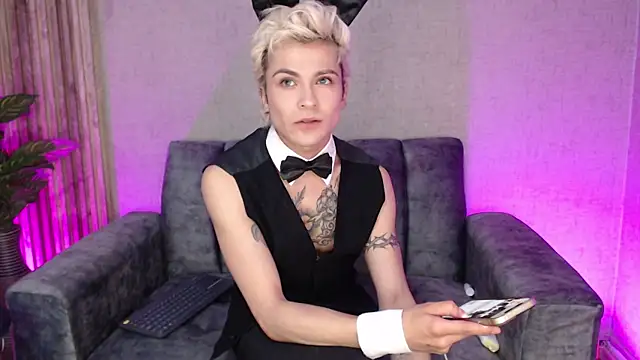 AsherAnderson online show from September 23, 2025, 9:22 pm