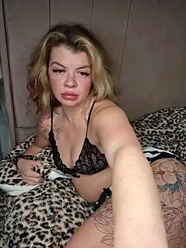 Just peaches not cream online show from December 5, 2025, 9:41 am